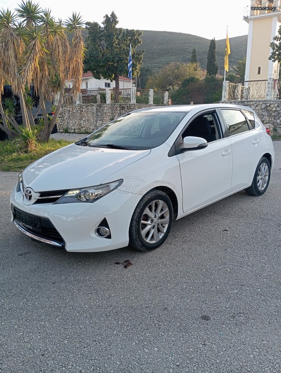 Toyota Auris 2013