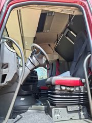 Volvo 2016 FH 13 500-thumb-11