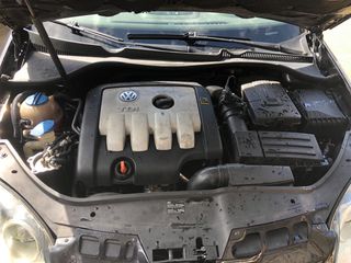 Volkswagen Golf 2004 5 TDI TURBO DIESEL-thumb-4