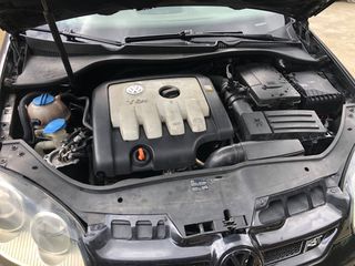 Volkswagen Golf 2004 5 TDI TURBO DIESEL-thumb-7