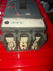 SCHNEIDER Compact NSX400F Micrologic 2.3 400A-thumb-1