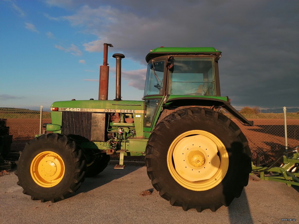 Τρακτέρ John Deere 1982 4440