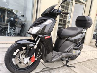 Aprilia SportCITY 300 2011-thumb-0