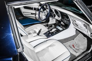 Corvette C3 1977 Stingray T Top-thumb-15