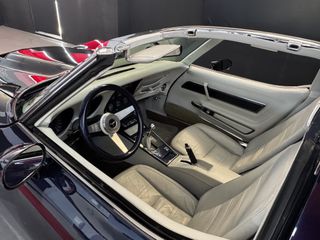 Corvette C3 1977 Stingray T Top-thumb-4