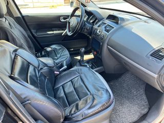 Renault Megane 2008-thumb-6