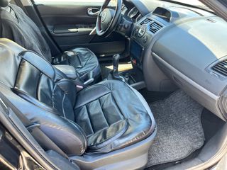 Renault Megane 2008-thumb-9