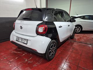 Smart ForFour 2016-thumb-13