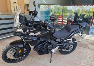 CFmoto 700 MT 2025 NEW 700MT 2025 ΜΑΥΡΟ & ΑΣΠΡΟ  ΕΤΟΙΜΟΠΑΡΑΔΟΤΟ!!