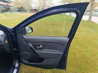 Dacia Sandero 2018 Automatic-thumb-12
