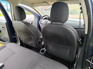 Dacia Sandero 2018 Automatic-thumb-17