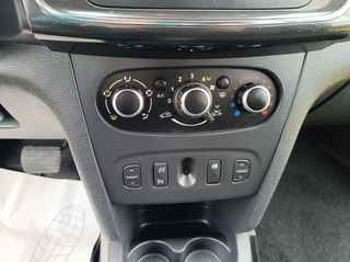 Dacia Sandero 2018 Automatic-thumb-26