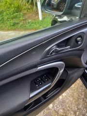 Opel Insignia 2010-thumb-13