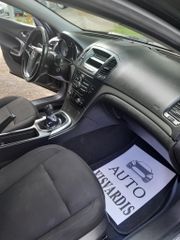 Opel Insignia 2010-thumb-15
