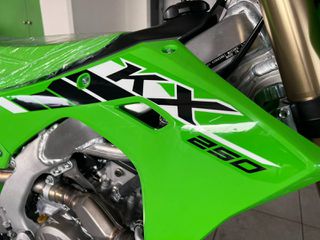 Kawasaki KX 250 2025-thumb-4