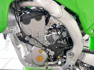 Kawasaki KX 250 2025-thumb-5