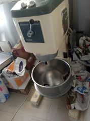ΠΩΛΕΙΤΑΙ ΕΠΙΧΕΙΡΗΣΗ ΚΑΤΑΚΕΥΗΣ ΕΙΔΩΝ ΣΦΟΛΙΑΤΑΣ ΜΕ ΟΛΟ ΤΟΝ ΕΞΟΠΛΙΣΜΟ ΚΑΤΑΣΚΕΥΗΣ ΠΡΟΙΟΝΤΩΝ ΖΥΜΗΣ