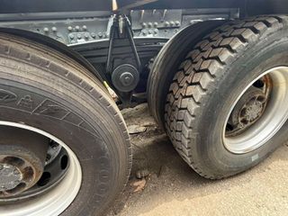 Ανατρεπόμενο Για Containers Με Βραχίονες Volvo 2006 FH 16 440-thumb-2