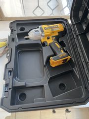 DEWALT-thumb-2
