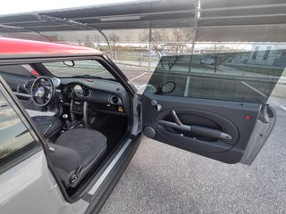 Mini Cooper D 2004 ONE D-4D-thumb-16