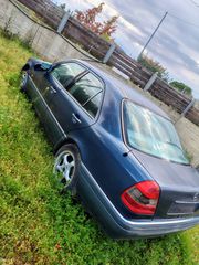 Mercedes c180-thumb-1