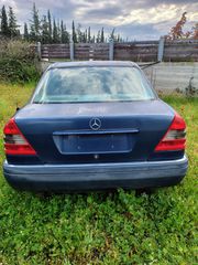 Mercedes c180-thumb-2
