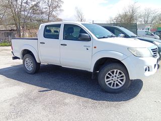 Toyota Hilux 2015-thumb-1