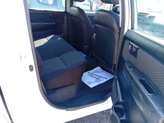 Toyota Hilux 2015-thumb-16