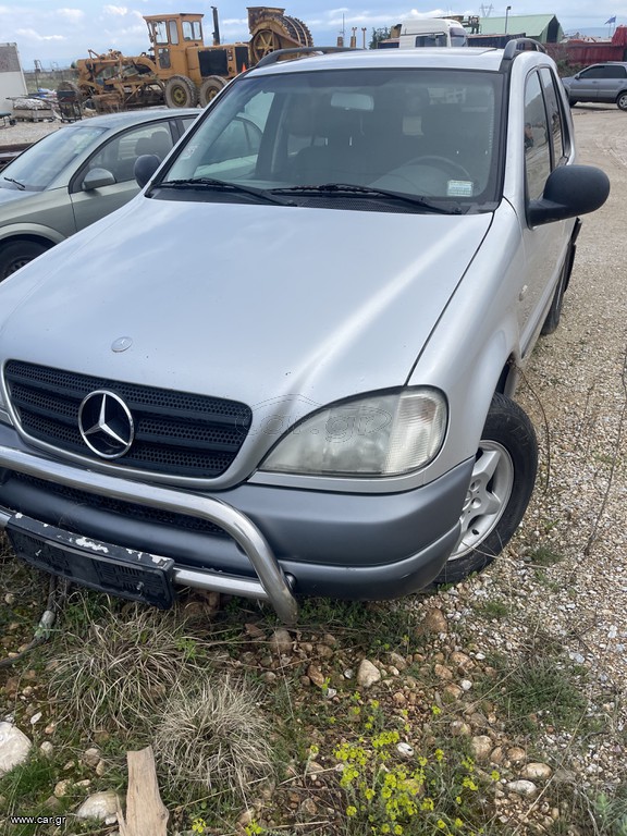 Mercedes-Benz ML 320 2005