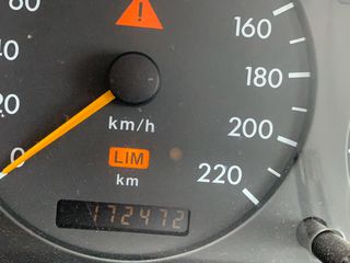 Mercedes-Benz ML 320 2005-thumb-6