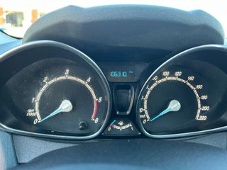 Ford Fiesta 2016-thumb-4