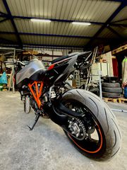 KTM 1290 Super Duke GT 2016 akrapovic