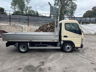 Ανατροπή Mitsubishi 2012 FUSO-thumb-3