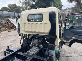 Ανατροπή Mitsubishi 2012 FUSO-thumb-26