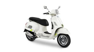 Vespa GTS Super Tech 310 2025