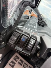 CAN-AM Maverick X3 Rc 2023 4X4 - ΜΕ ΕΡΓΑΤΗ - ΜΠΛΟΚΕ ΔΙΑΦΟΡΙΚΟ - ΔΕΡΜΑΤΙΝΑ - LED ΦΩΤΑ-thumb-21