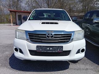 Toyota Hilux 2015-thumb-2