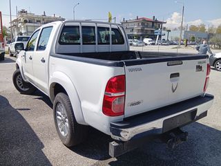 Toyota Hilux 2015-thumb-4