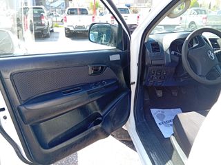 Toyota Hilux 2015-thumb-12