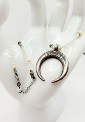 Vintage Moon Crescent Tribal μενταγιόν με Μαργαριτάρια Α9526 ΤΙΜΗ 55 ΕΥΡΩ