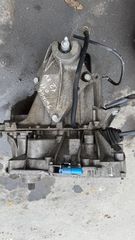 ΚΙΒΩΤΙΟ ΤΑΧΥΤΗΤΩΝ ΧΕΙΡΟΚΙΝΗΤΟ 520B1 RENAULT TWINGO II