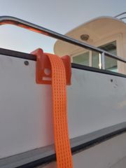 Προστατευτικά κουπαστής σκάφους απο τον ιμάντα του τρέιλερ