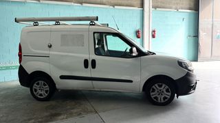 Κλούβα Fiat 2020 DOBLO 1.3 MJT 95CV CH1 LOUNGE S&S (EL1252)-thumb-4