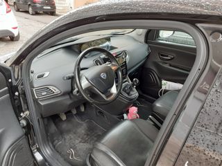 Lancia Ypsilon 2012 Platinum twinair-thumb-12