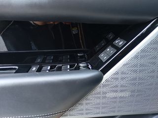 Land Rover Range Rover Velar 2020 R-DYNAMIC-thumb-31
