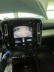 Volvo XC40 2021 T3-thumb-3