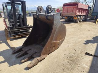Κουβάδες CAT 2010 30-50 ton.