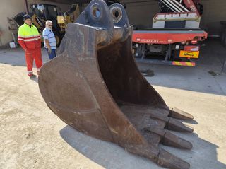Κουβάδες CAT 2010 30-50 ton.-thumb-1