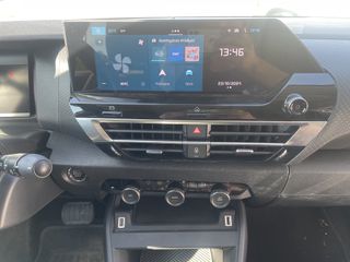 Citroen ë-C4 2023 Shine-thumb-4