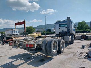 Καταβρεκτήρας Volvo 1990 F 12-thumb-10